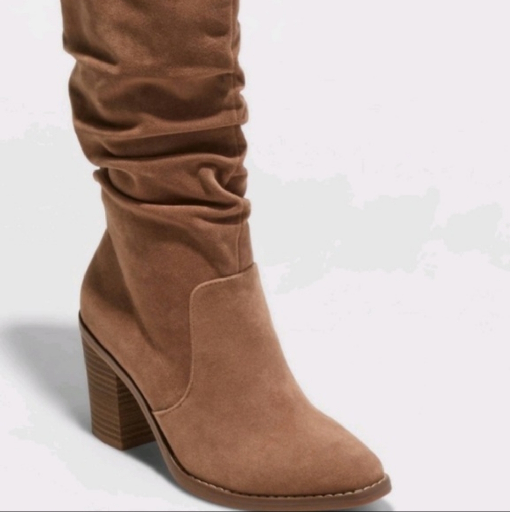 Womans Harlan tall boots- universal thread size 8 Dark Brown